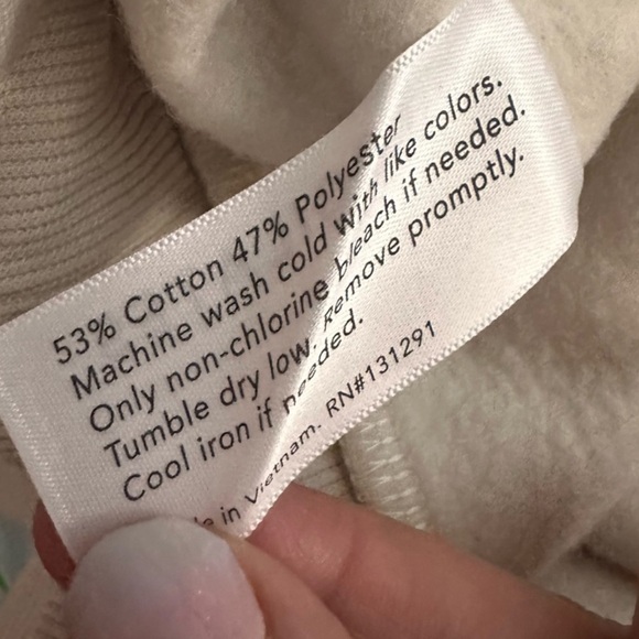 Blogilates Dance Studio Off the Shoulder Sweatshirt Light Taupe Small NEW - Picture 4 of 5